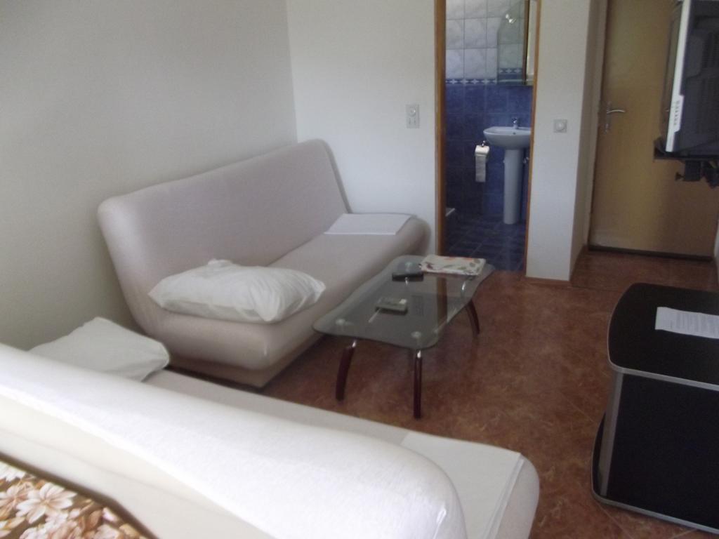 Apartmani Stojanovic Sutomore Rum bild