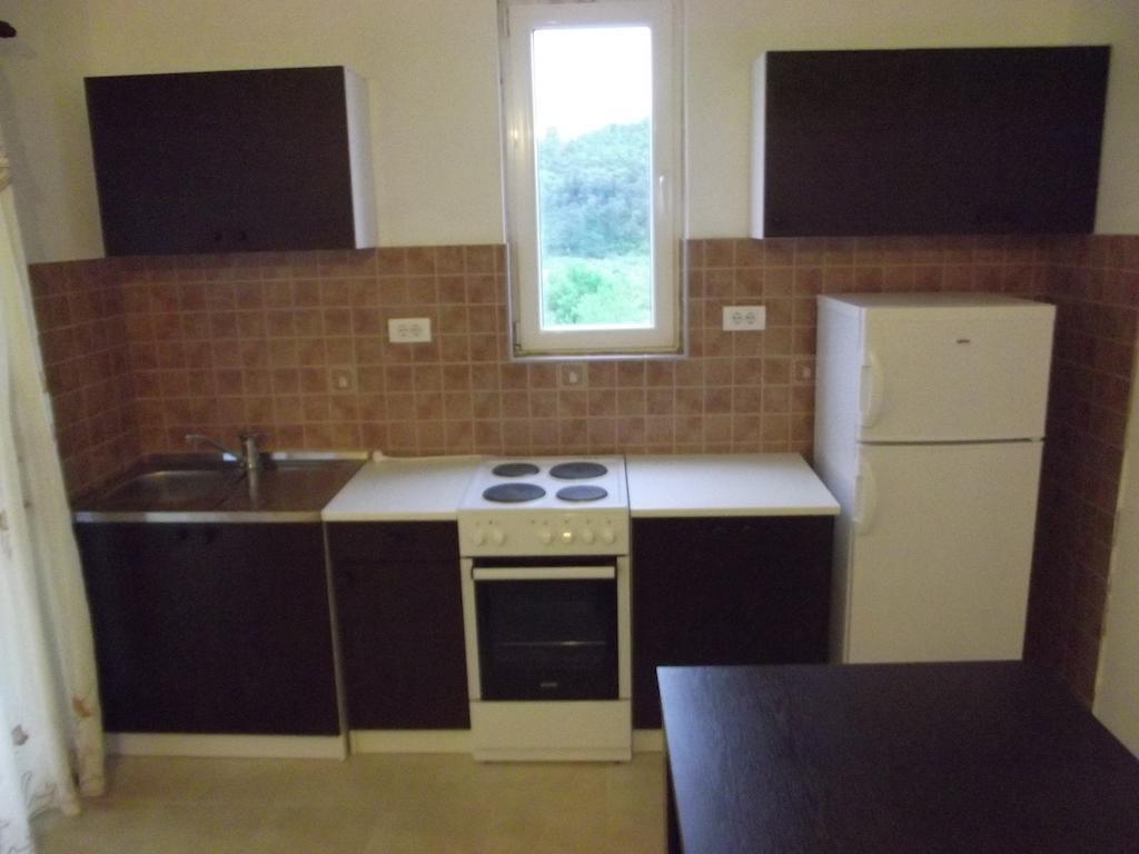 Apartmani Stojanovic Sutomore Rum bild